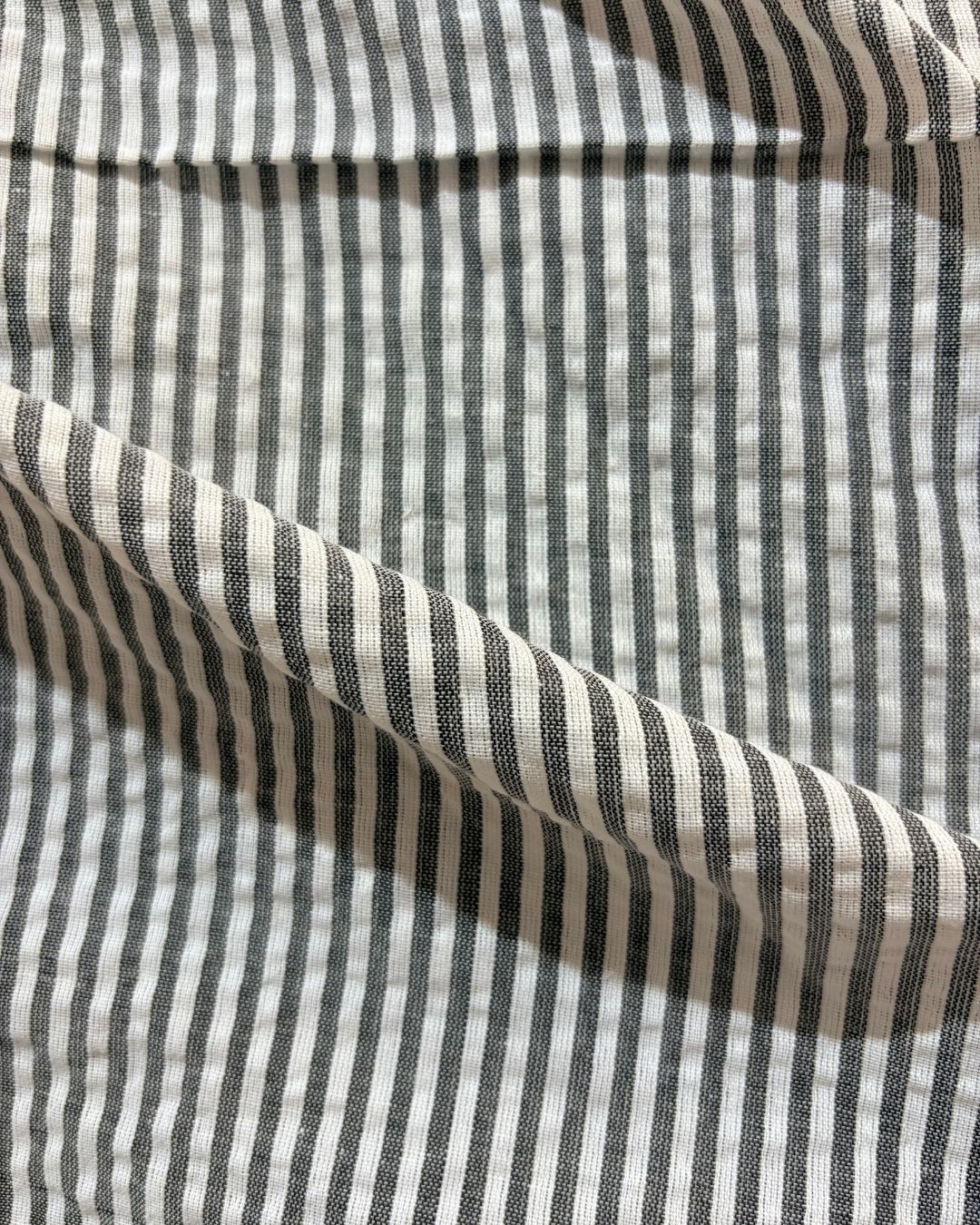 Black & White Strip Fabric FBS00024